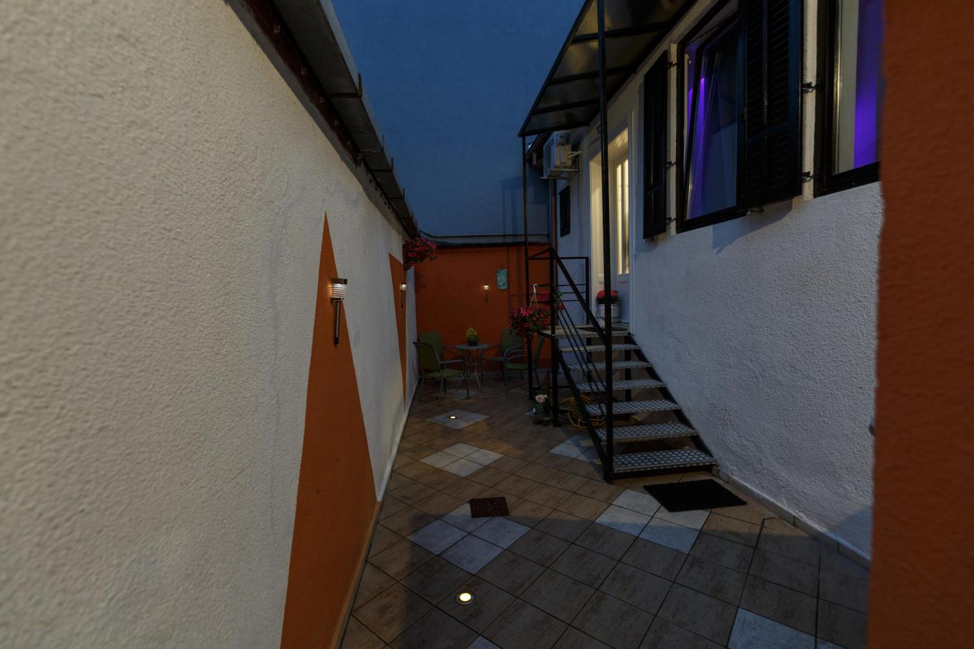 Apartman Royal Slavonski Brod Exterior photo